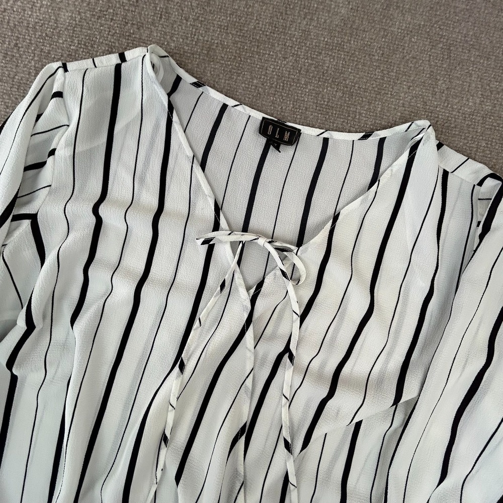 OLM Blouse Top Womens 3X White Black Striped Wrap V Neck‎ Modern Everyday Wear